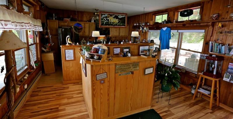 Alpine Inn Little Switzerland Экстерьер фото