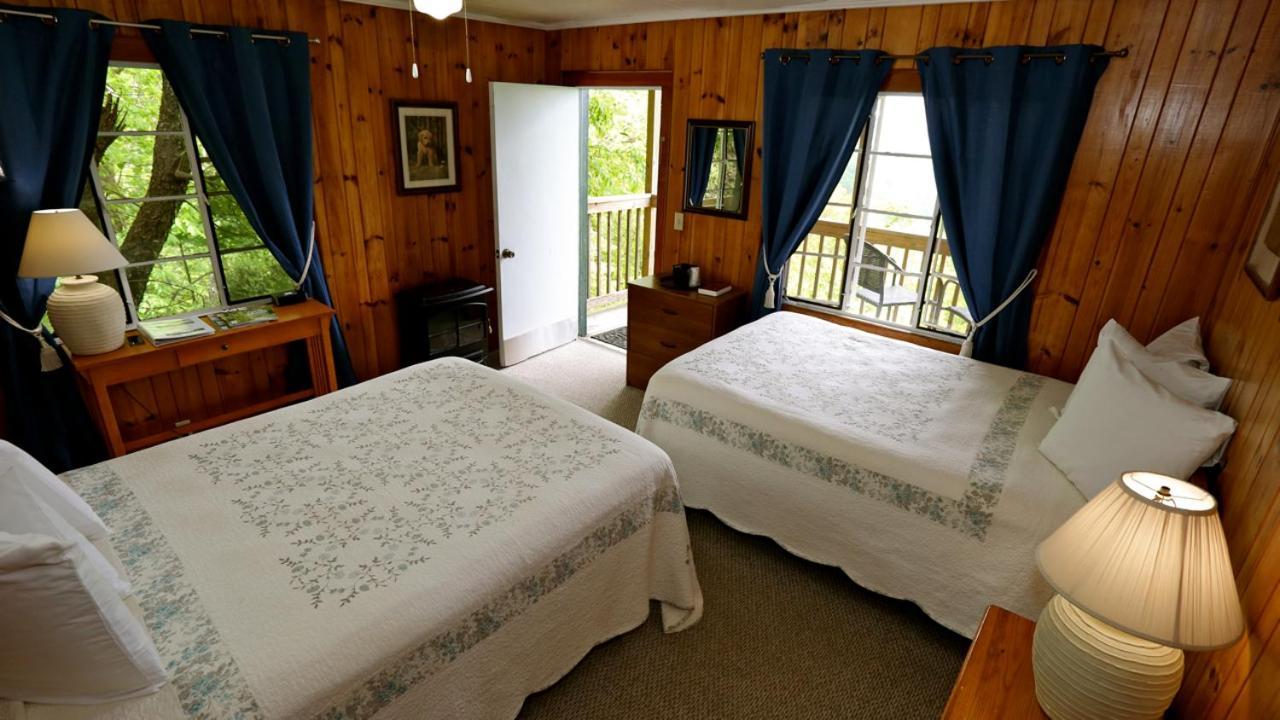 Alpine Inn Little Switzerland Экстерьер фото