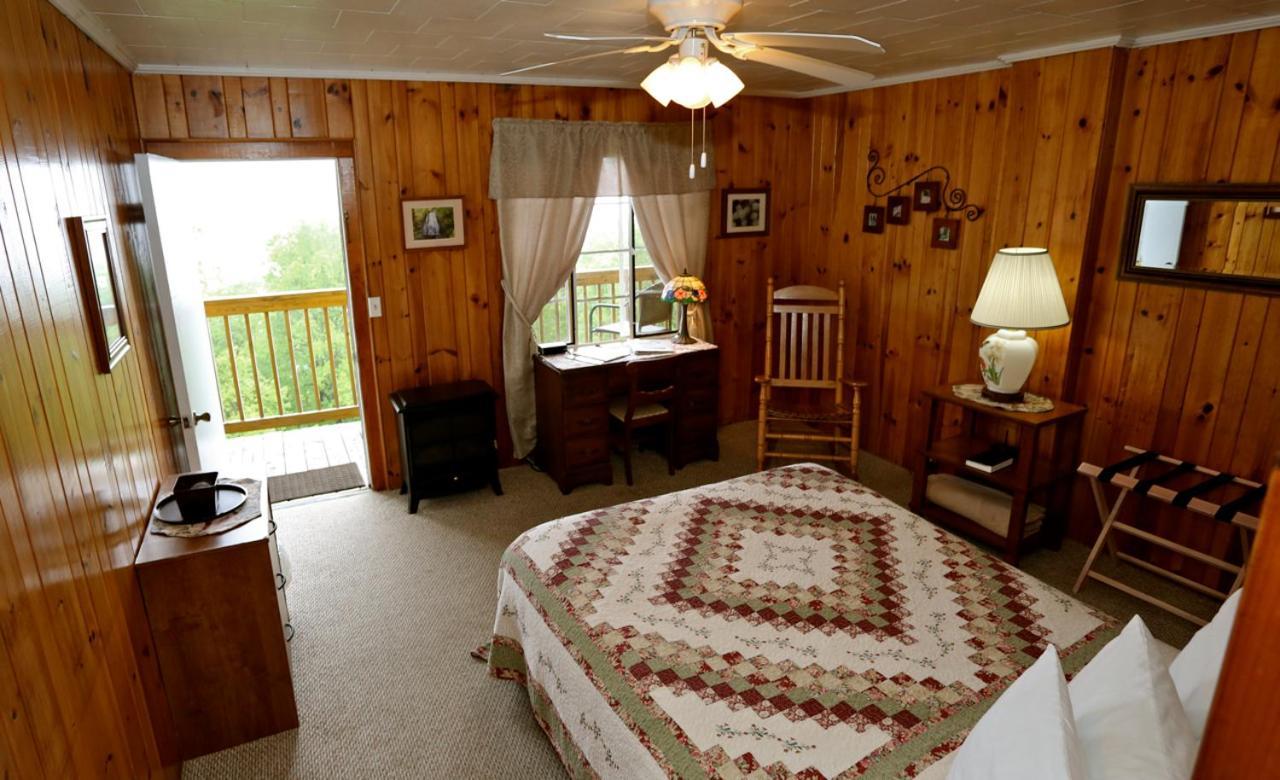 Alpine Inn Little Switzerland Экстерьер фото