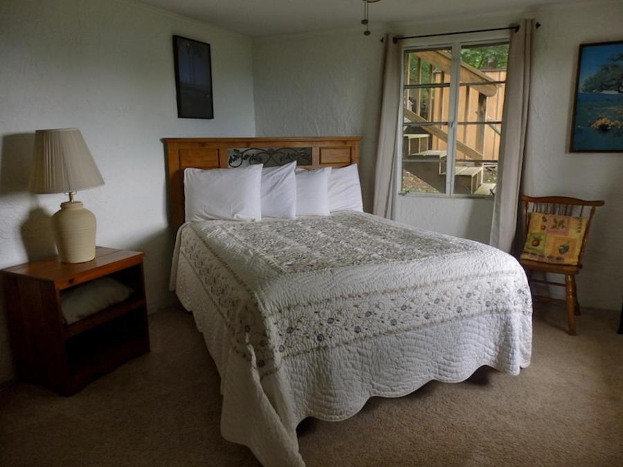 Alpine Inn Little Switzerland Экстерьер фото