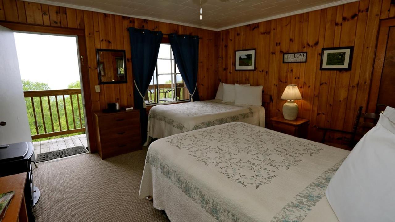 Alpine Inn Little Switzerland Экстерьер фото