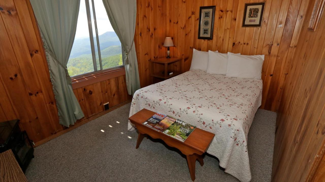 Alpine Inn Little Switzerland Экстерьер фото