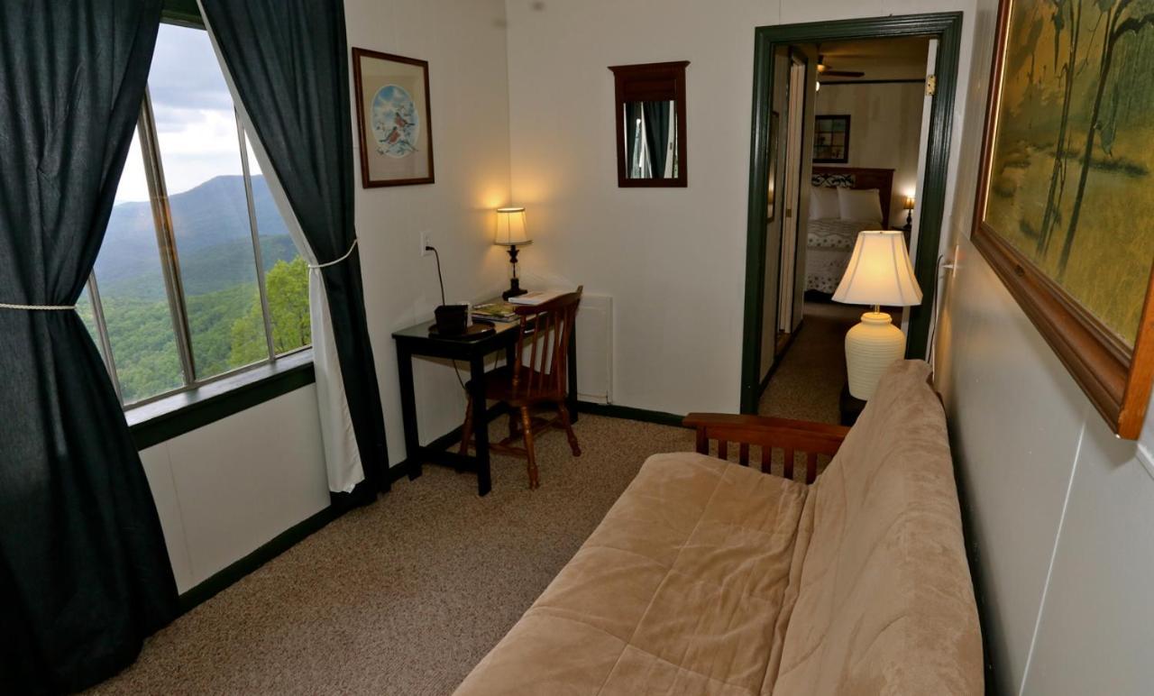 Alpine Inn Little Switzerland Экстерьер фото