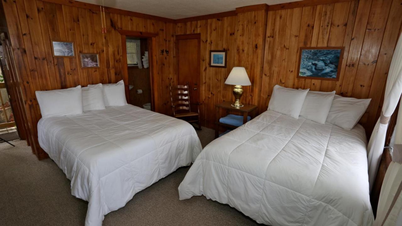 Alpine Inn Little Switzerland Экстерьер фото
